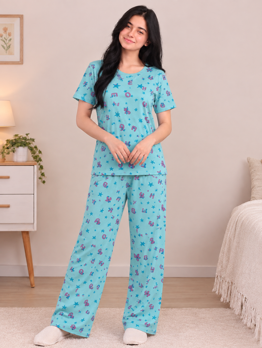Women’s Printed Cotton Pajama Set – Comfortable Short Sleeve Top & Wide-Leg Pants
Description